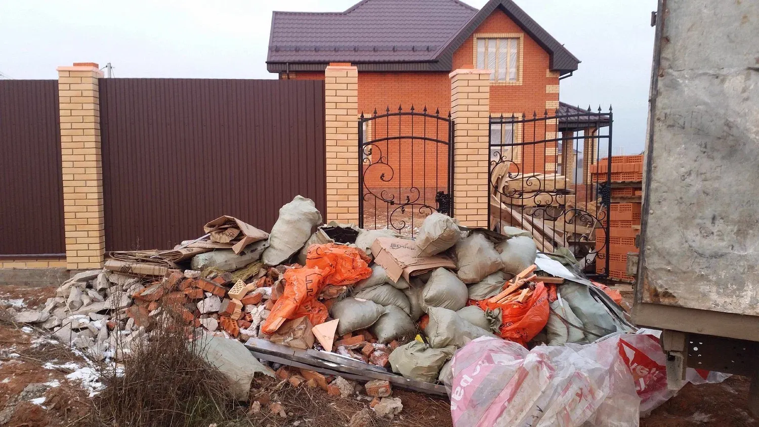 Вывоз мусора с дачи